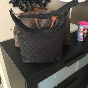 Gucci shoulder bag